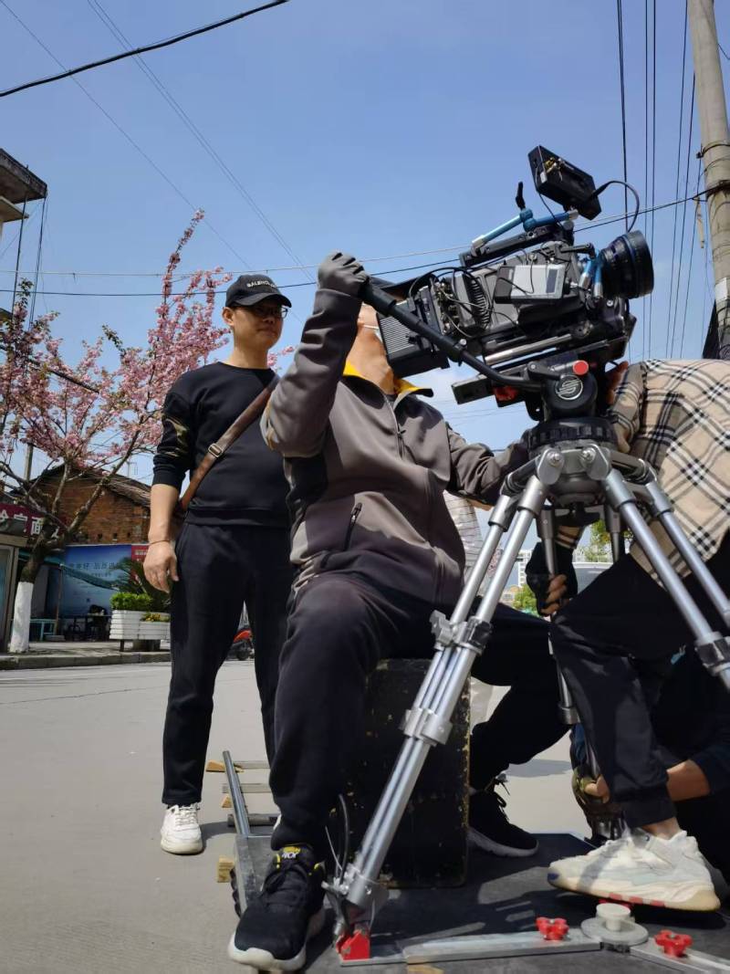 松山区广告片拍摄：快消品牌爆款之选，网感内容适配社媒传播！